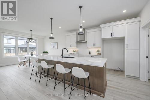 1902 Fountain Grass Drive, London, ON - Indoor Photo Showing Other Room