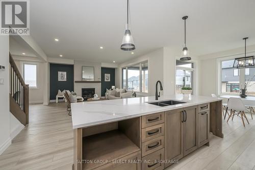 1902 Fountain Grass Drive, London, ON - Indoor Photo Showing Kitchen With Double Sink With Upgraded Kitchen