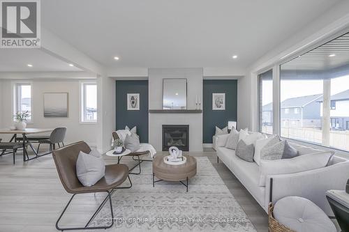 1902 Fountain Grass Drive, London, ON - Indoor Photo Showing Living Room With Fireplace