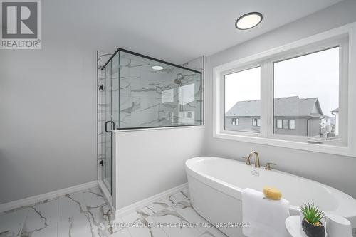 1902 Fountain Grass Drive, London, ON - Indoor Photo Showing Bathroom