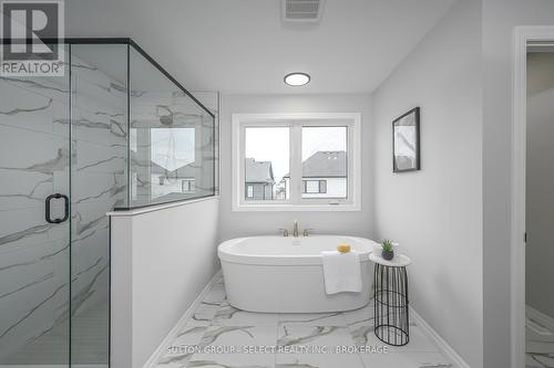 1902 Fountain Grass Drive, London, ON - Indoor Photo Showing Bathroom