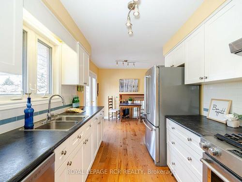 47 Goldgate Cres, Orangeville, ON - Indoor Photo Showing Kitchen With Double Sink