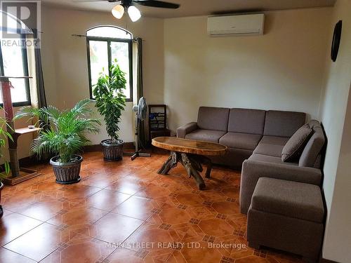 1 Puntarenas-Golfito Street, Costa Rica, ON - Indoor Photo Showing Living Room