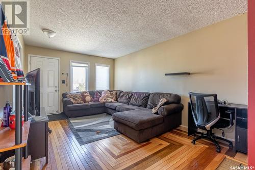 7316 Dalgliesh Drive, Regina, SK - Indoor Photo Showing Living Room