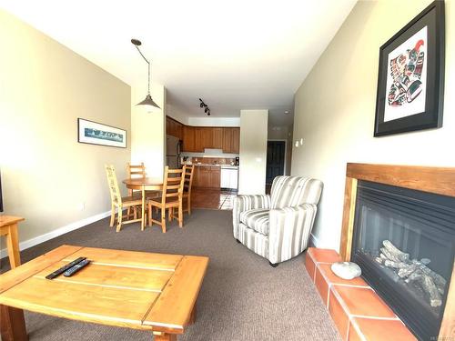 802-1971 Harbour Dr, Ucluelet, BC - Indoor Photo Showing Living Room With Fireplace