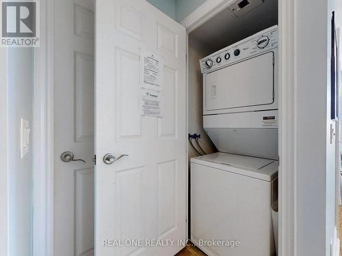 #528 -25 Greenview Ave, Toronto, ON - Indoor Photo Showing Laundry Room