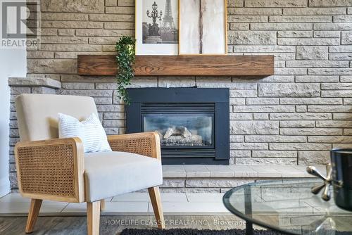 172 Collier St, Barrie, ON -  With Fireplace