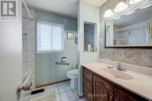 274 Bartley Bull Parkway, Brampton, ON - Indoor Photo Showing Bathroom