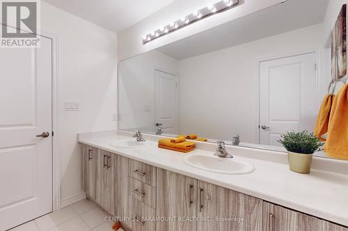 1541 Prentice Road, Innisfil, ON - Indoor Photo Showing Bathroom
