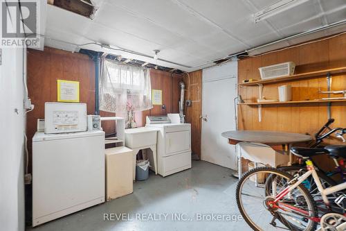 496 Carlton St, St. Catharines, ON - Indoor Photo Showing Laundry Room