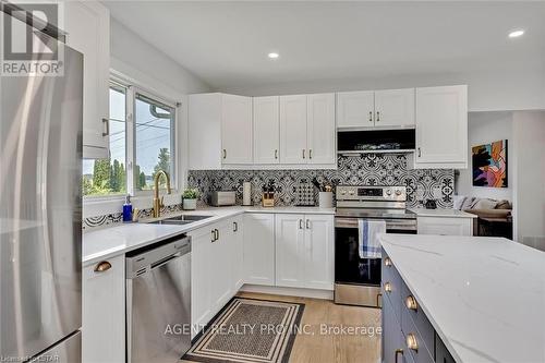 21 Oriole Road, Kawartha Lakes, ON - Indoor Photo Showing Kitchen With Double Sink