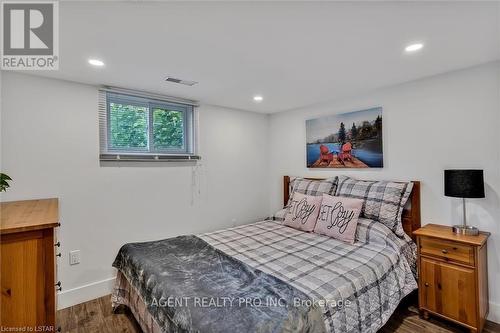 21 Oriole Road, Kawartha Lakes, ON - Indoor Photo Showing Bedroom