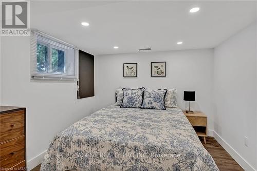 21 Oriole Road, Kawartha Lakes, ON - Indoor Photo Showing Bedroom