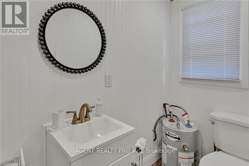 21 Oriole Road, Kawartha Lakes, ON - Indoor Photo Showing Bathroom