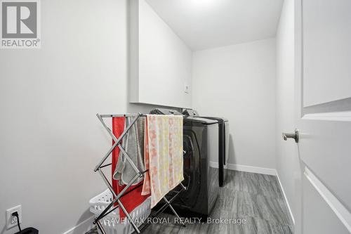 3746 Southbridge Ave, London, ON - Indoor Photo Showing Other Room