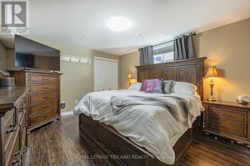 19 Kantor Court, St. Thomas, ON - Indoor Photo Showing Bedroom