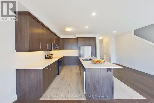 #62 -2070 Meadowgate Blvd, London, ON - Indoor Photo Showing Kitchen