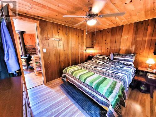 2807 Mackie Lake, North Frontenac, ON - Indoor Photo Showing Bedroom