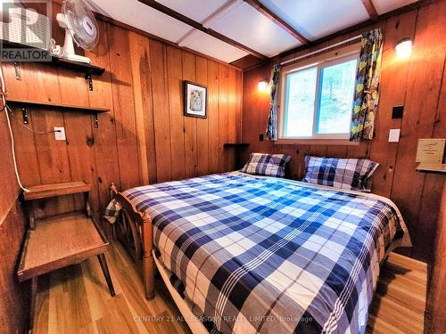 2807 Mackie Lake, North Frontenac, ON - Indoor Photo Showing Bedroom