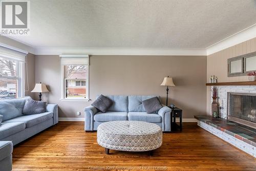 55 Faircourt Avenue, Chatham, ON - Indoor Photo Showing Living Room With Fireplace