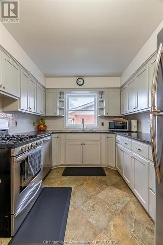 55 Faircourt Avenue, Chatham, ON - Indoor Photo Showing Kitchen