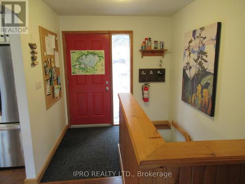 1063 Lakeview Road, Muskoka Lakes, ON - Indoor Photo Showing Other Room