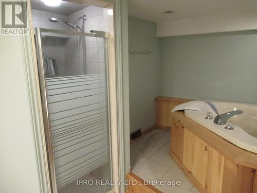 1063 Lakeview Rd, Muskoka Lakes, ON - Indoor Photo Showing Bathroom