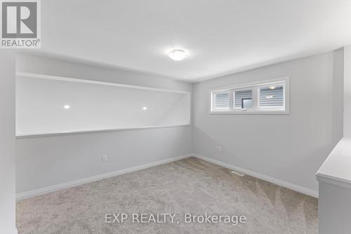 52 Bur Oak Drive, Thorold, ON - Indoor Photo Showing Other Room