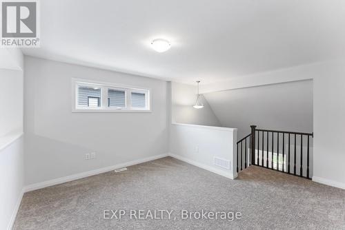 52 Bur Oak Drive, Thorold, ON - Indoor Photo Showing Other Room