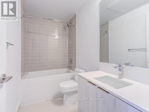 4812 - 181 Dundas Street E, Toronto, ON - Indoor Photo Showing Bathroom