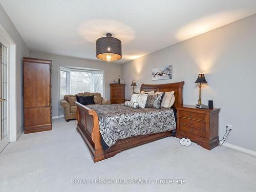 147 Riverview Rd, New Tecumseth, ON - Indoor Photo Showing Bedroom