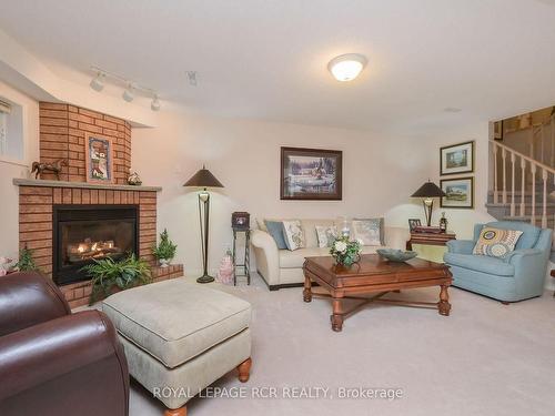 147 Riverview Rd, New Tecumseth, ON - Indoor Photo Showing Living Room With Fireplace