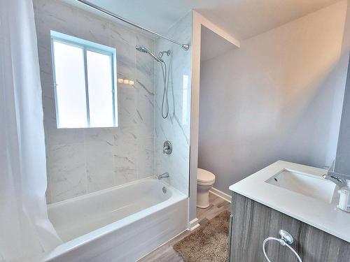 Salle de bains - 248 Av. Barron, Lachute, QC - Indoor Photo Showing Bathroom