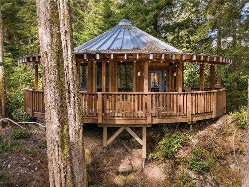 1015 Peninsula Rd, Ucluelet, BC 