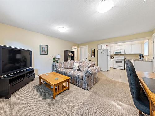 6046 Montgomery Way, Nanaimo, BC - Indoor Photo Showing Living Room