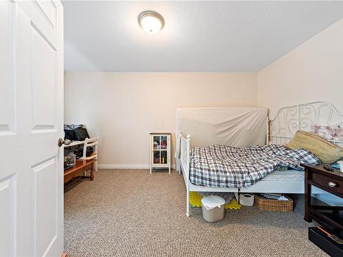 6046 Montgomery Way, Nanaimo, BC - Indoor Photo Showing Bedroom