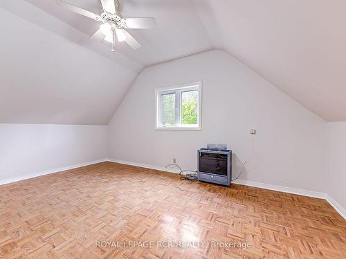Innisfil, ON - Indoor Photo Showing Other Room