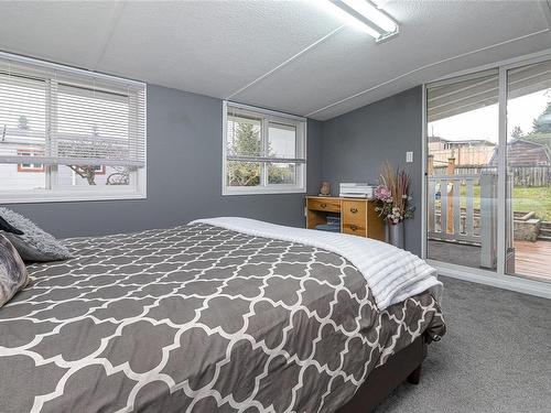 924 Kasba Cir, Parksville, BC - Indoor Photo Showing Bedroom