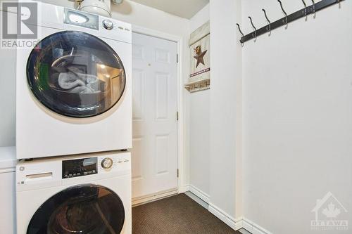 330 Royal Fern Way, Ottawa, ON - Indoor Photo Showing Laundry Room