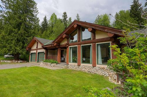 6511 Sproule Creek Road, Nelson, BC - Outdoor With Deck Patio Veranda