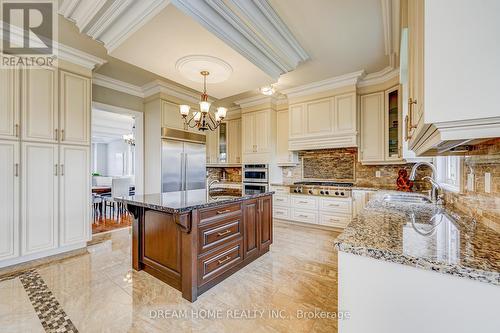 23 Spruceview Pl, Whitchurch-Stouffville, ON - Indoor Photo Showing Kitchen