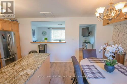 1 Hopkins Rd, Kawartha Lakes, ON - Indoor Photo Showing Living Room