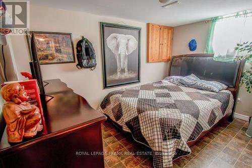 1 Hopkins Rd, Kawartha Lakes, ON - Indoor Photo Showing Bedroom