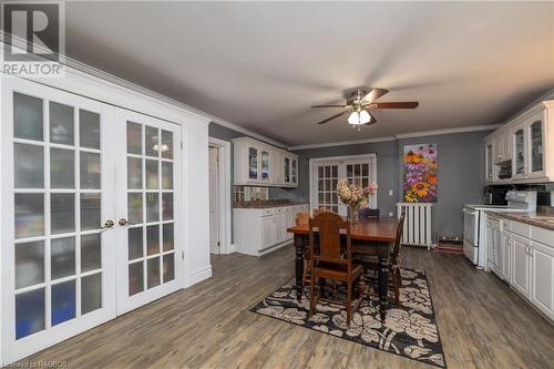 Pantry behind french doors - 789 16Th Street E, Owen Sound, ON - Indoor