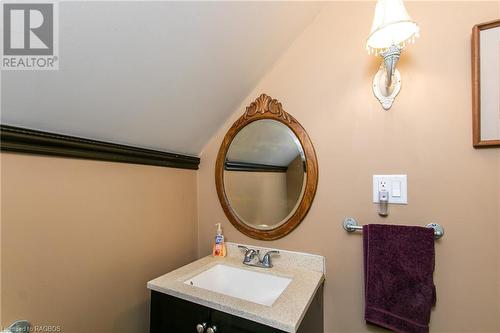 789 16Th Street E, Owen Sound, ON - Indoor Photo Showing Bathroom