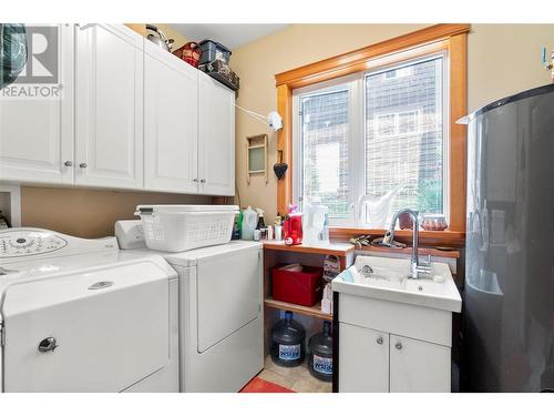 2149 Ingram Lane Road, Blind Bay, BC - Indoor Photo Showing Laundry Room