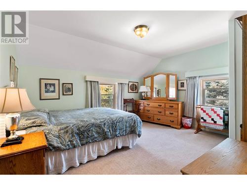 2149 Ingram Lane Road, Blind Bay, BC - Indoor Photo Showing Bedroom