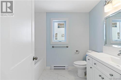 52 Kimberley Street, New Maryland, NB - Indoor Photo Showing Bathroom