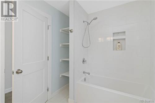 52 Kimberley Street, New Maryland, NB - Indoor Photo Showing Bathroom