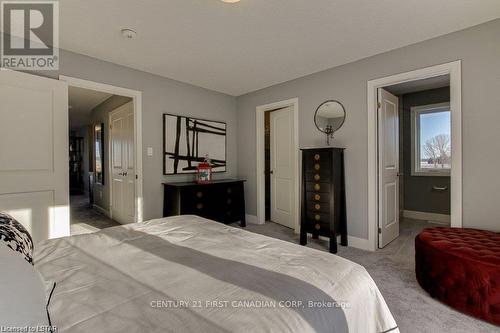 #32 -2262 Southport Cres, London, ON - Indoor Photo Showing Bedroom